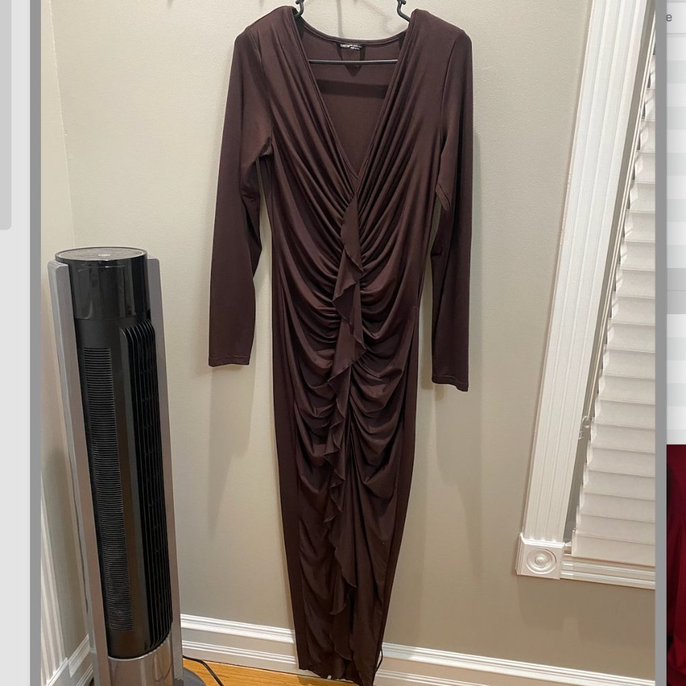 Long sleeve brown dress with stretch material